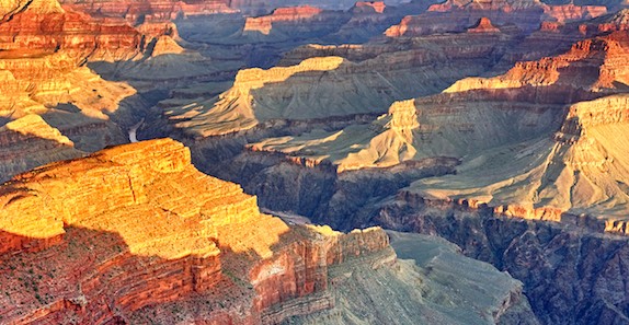 morning light at Grand Canyon, Arizona, USA